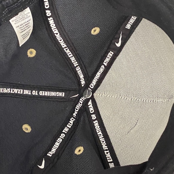 Nike hat - stitched lettering - Picture 3 of 6